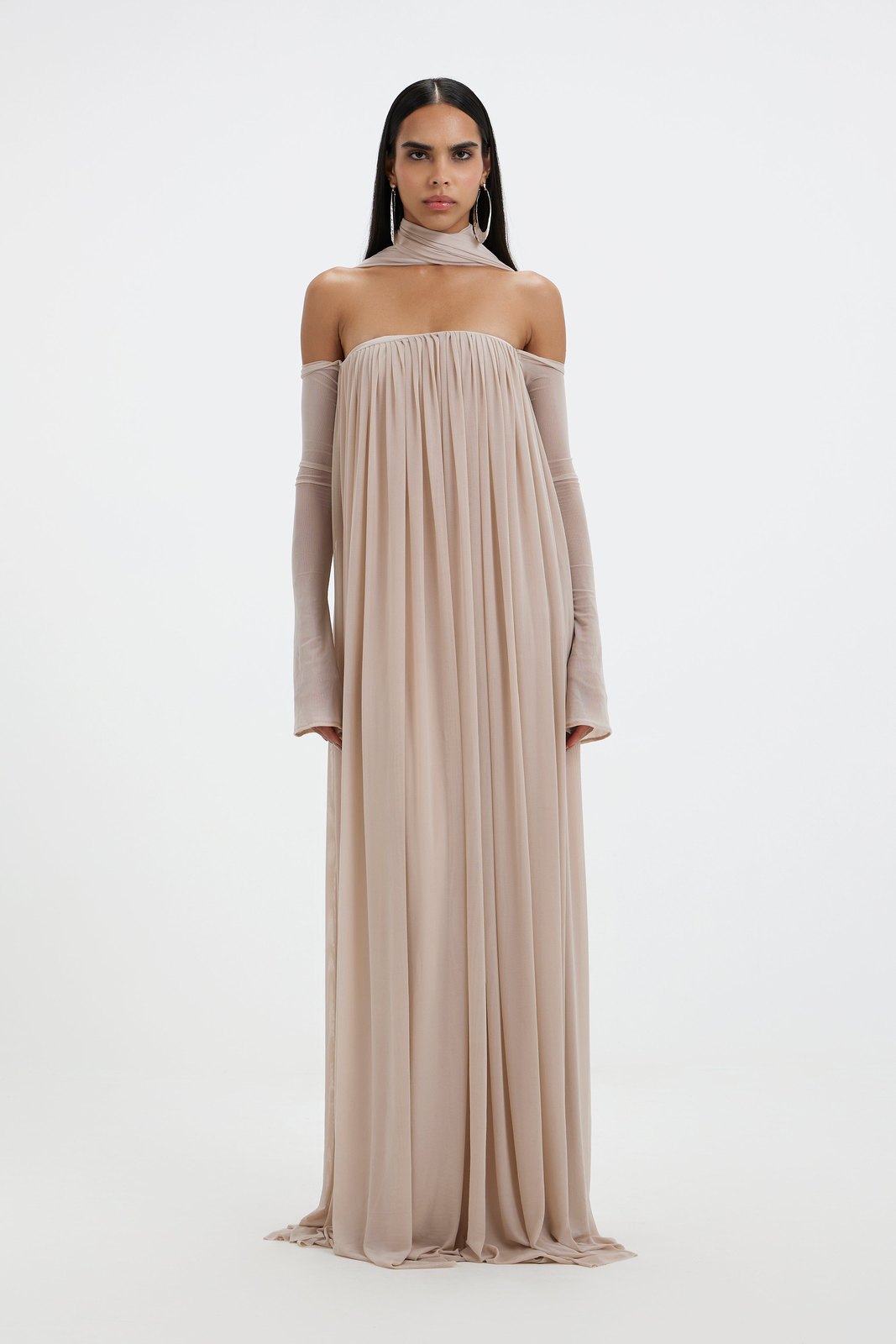 Becki: Review of the Deme by Gabriella Piece