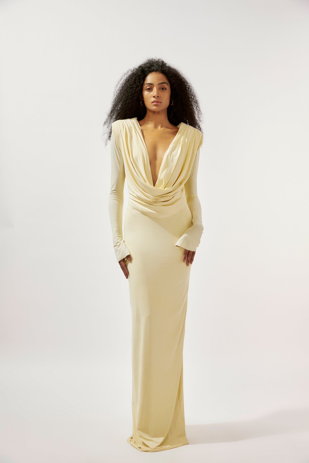 Daisy: A Review of the Deme by Gabriella Piece
