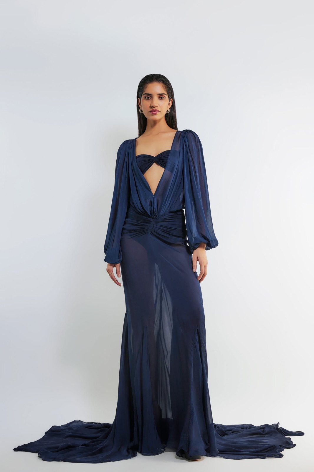 Freja Navy Blue Deep Neck Gown Review