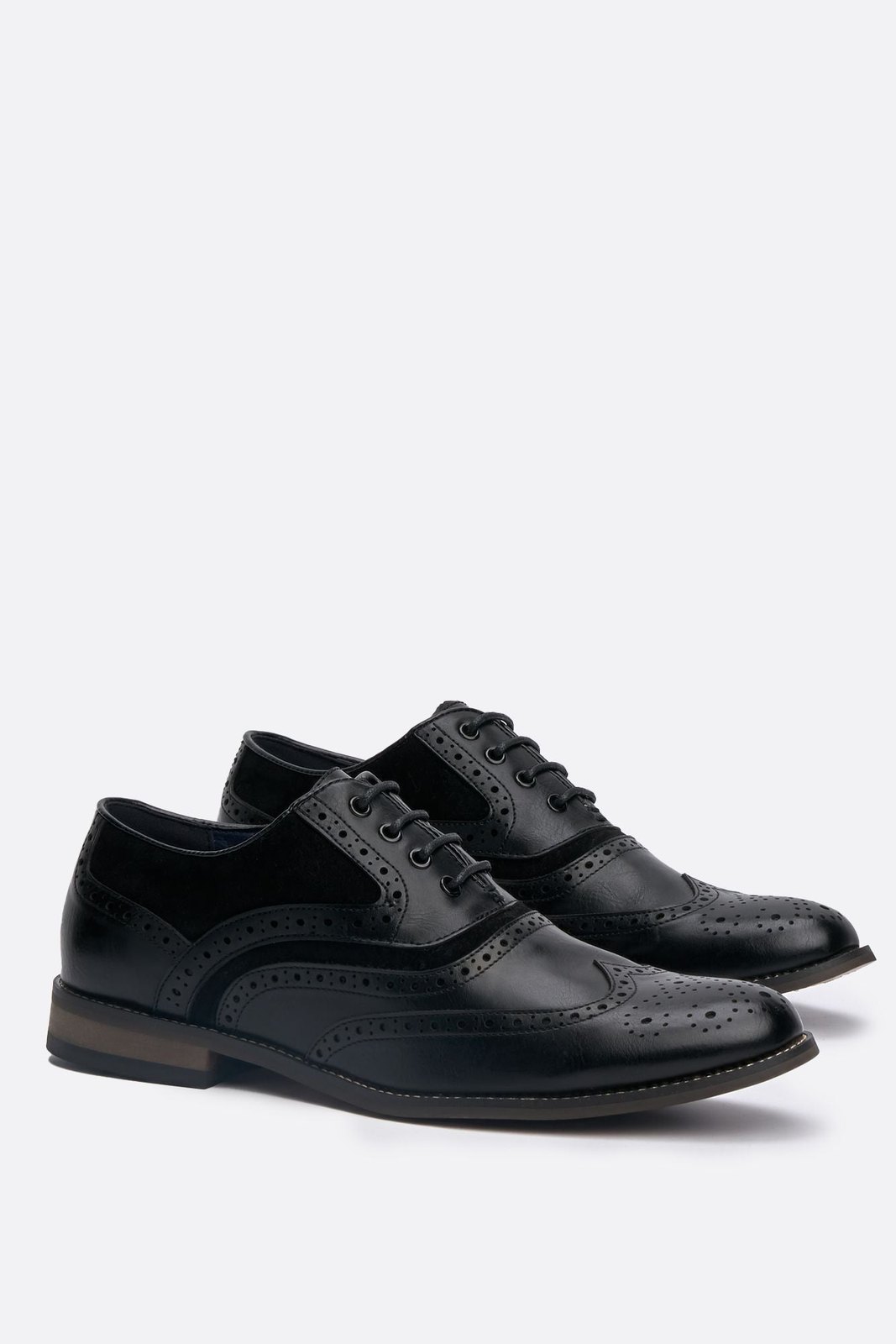 Russel Black Shoe Review: The Everyday Black Dress Shoe from Santoro Milan