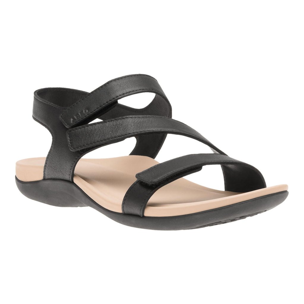 The Walking Company Exclusive Sandals Review: Comfort for All-Day Wear